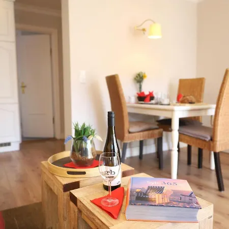 Appartamento Lerche Ist Ein Kleines Gemutliches Feriendomizil Fur 2 Personen Im Haus Vogelsang. *